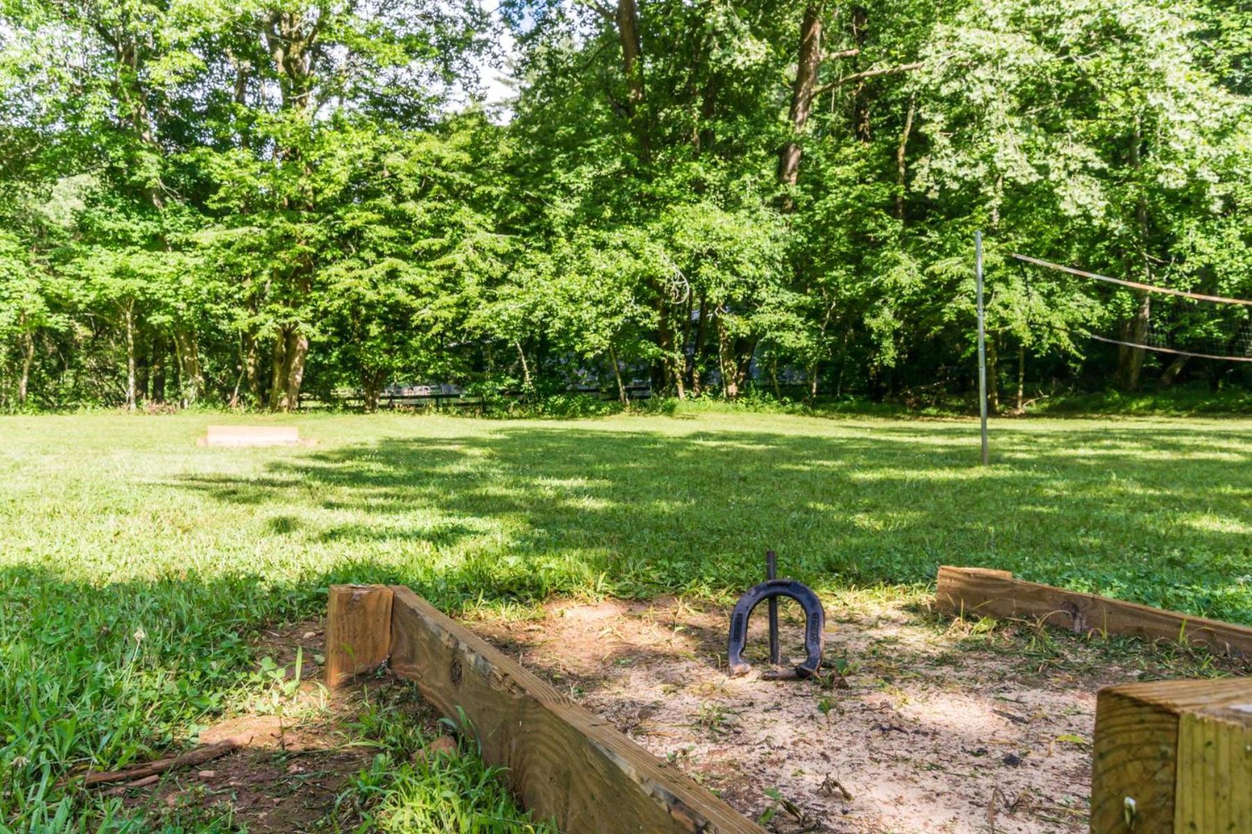 The Big Little Cabin - Hot Tub & Playground Dahlonega Exterior photo